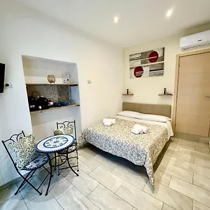 Casa Barbara 15-17 , Aeroporto di Catania Fontana Rossa Italia